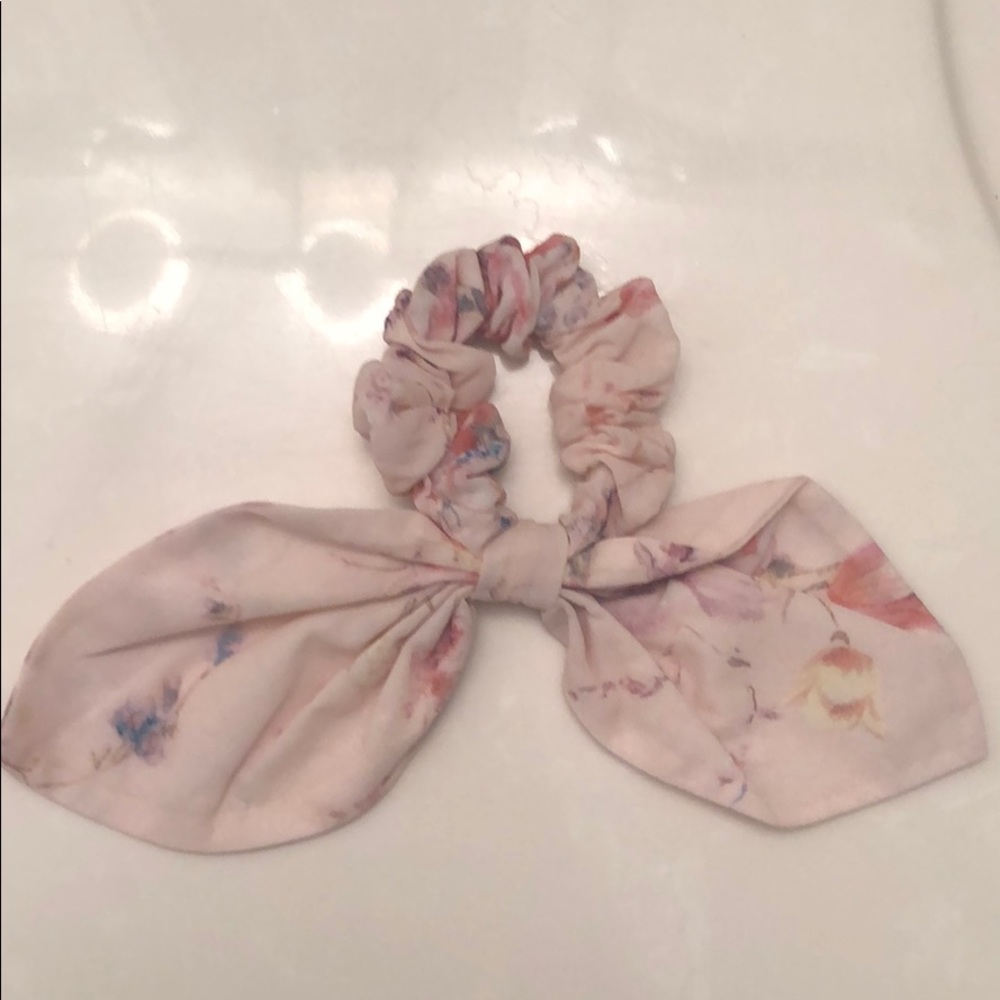 Love Shack Fancy hair bow